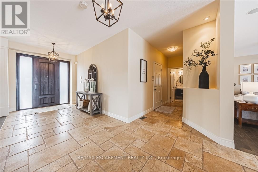 35 GRETI DRIVE Image 15