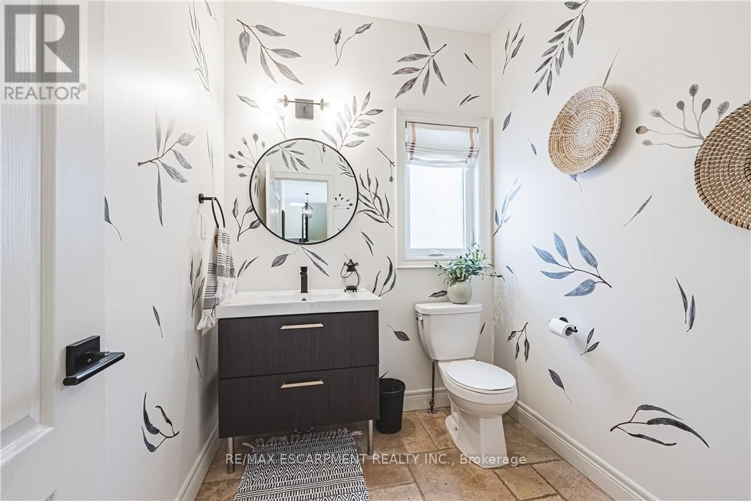 35 GRETI DRIVE Image 16