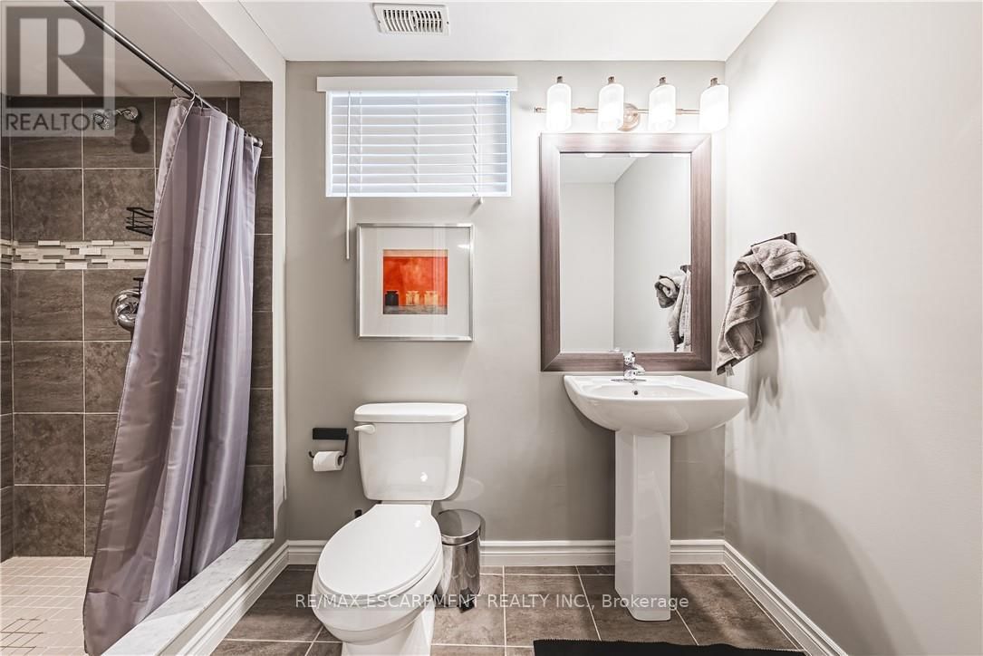 35 GRETI DRIVE Image 31