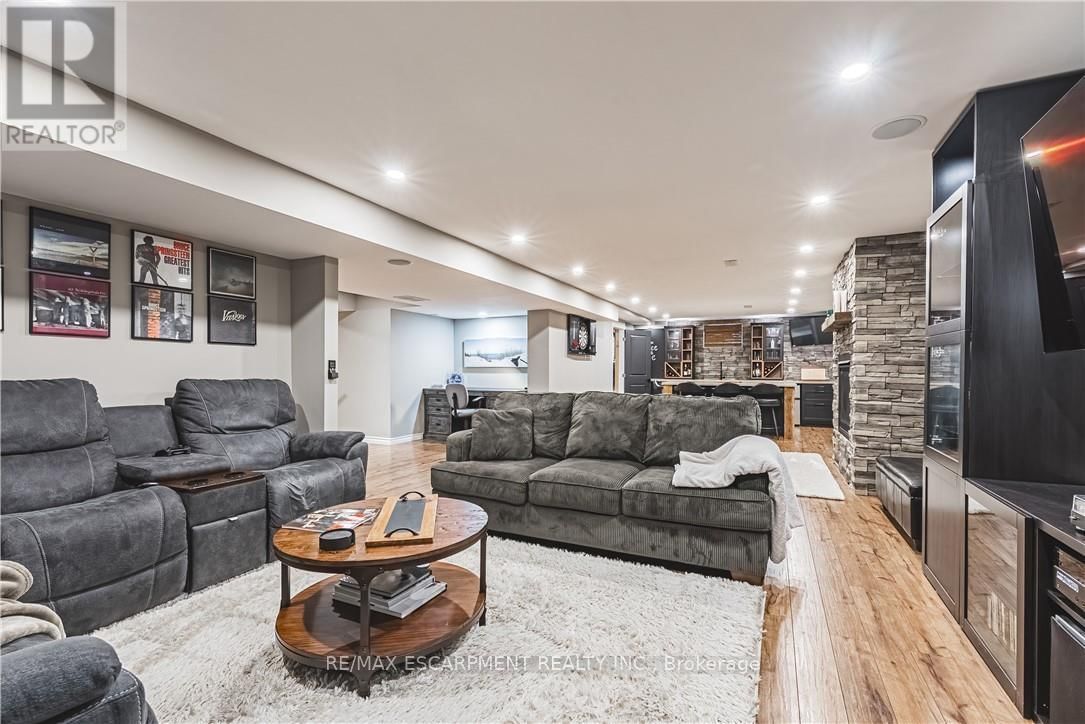 35 GRETI DRIVE Image 34