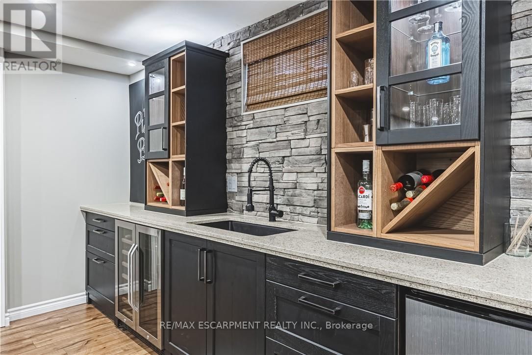 35 GRETI DRIVE Image 37