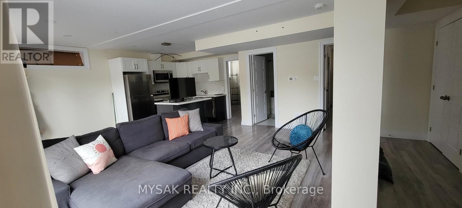 1 - 293 BLUCHER BOULEVARD Image 5