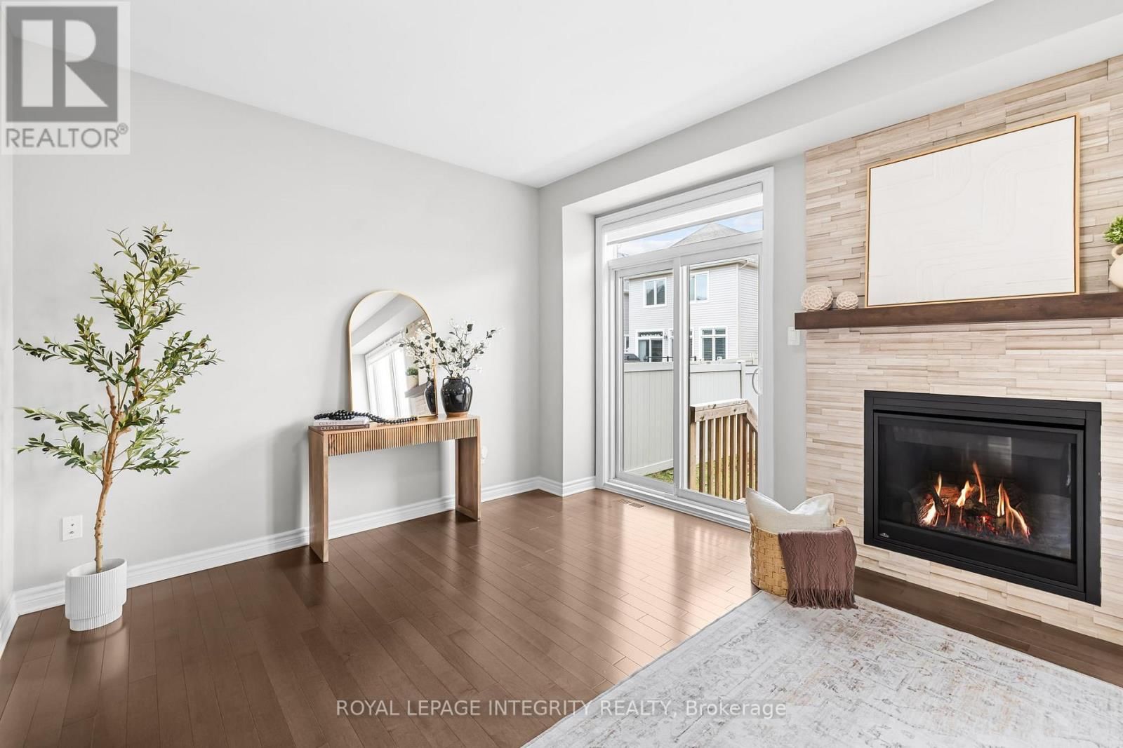 821 INDICA STREET Image 12