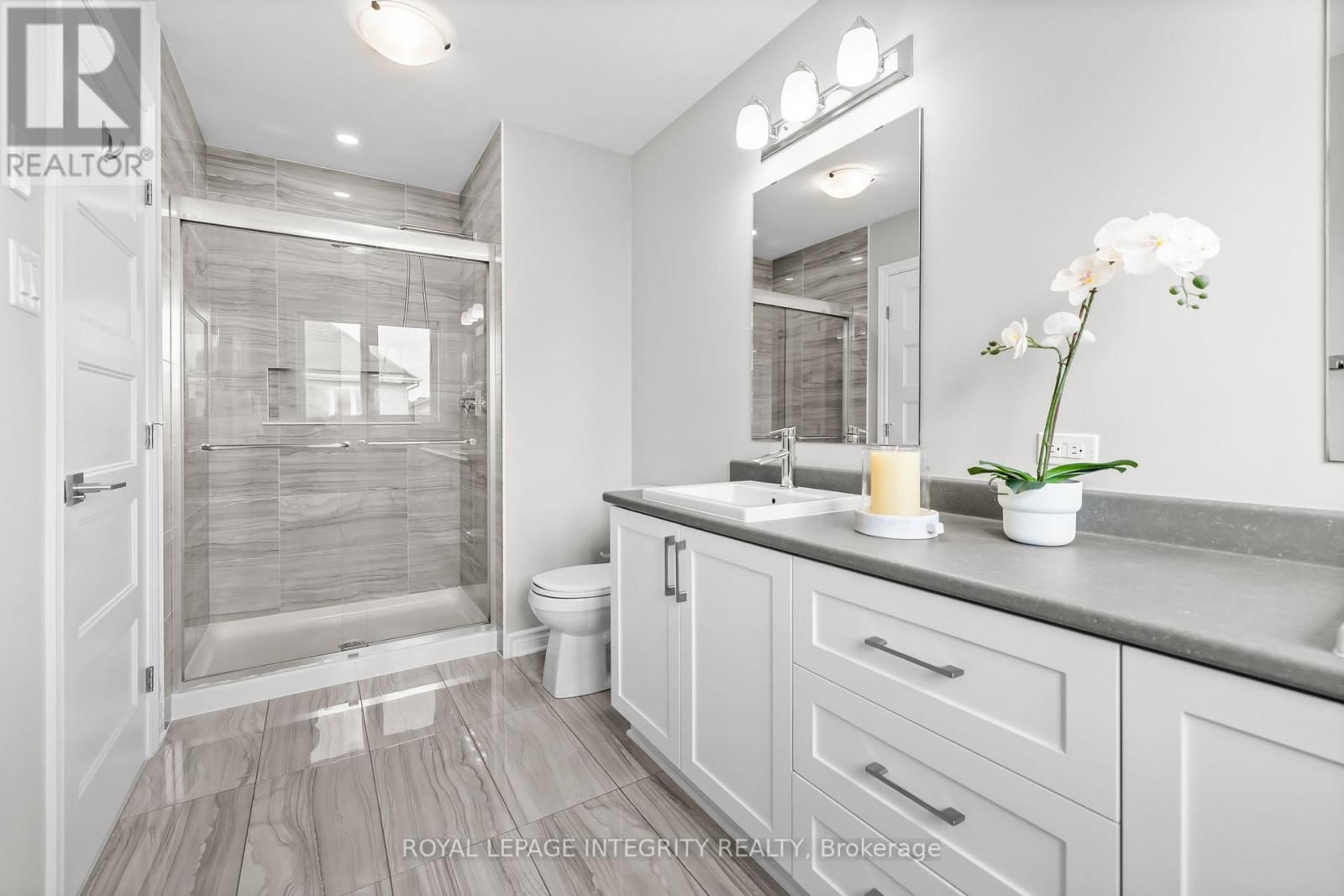 821 INDICA STREET Image 26