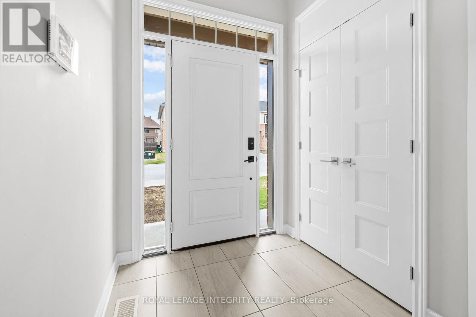 821 INDICA STREET Image 3