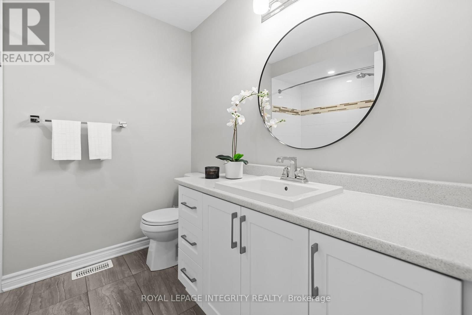 821 INDICA STREET Image 31