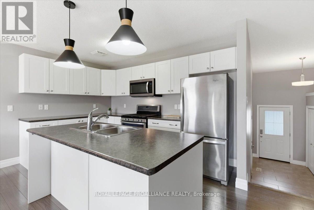 68 CORTLAND CRESCENT Image 10