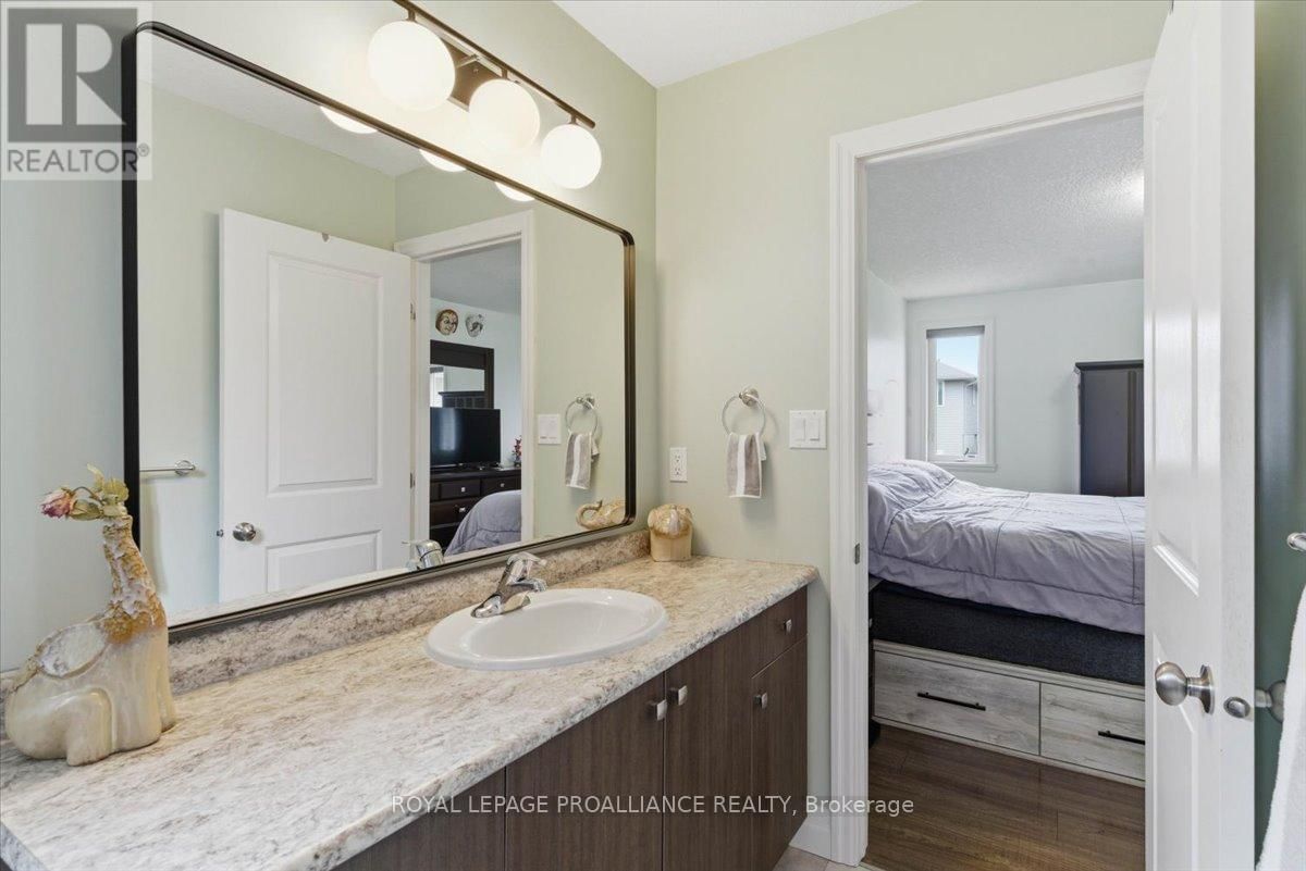 68 CORTLAND CRESCENT Image 23