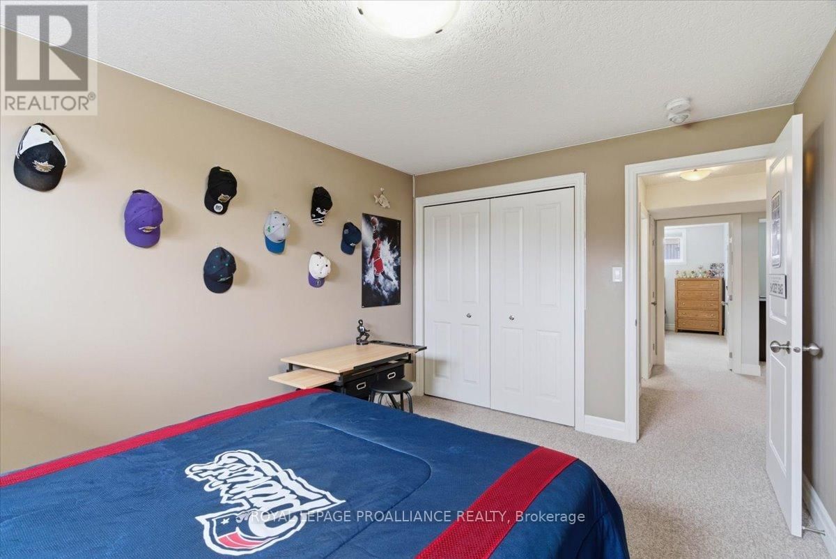 68 CORTLAND CRESCENT Image 39