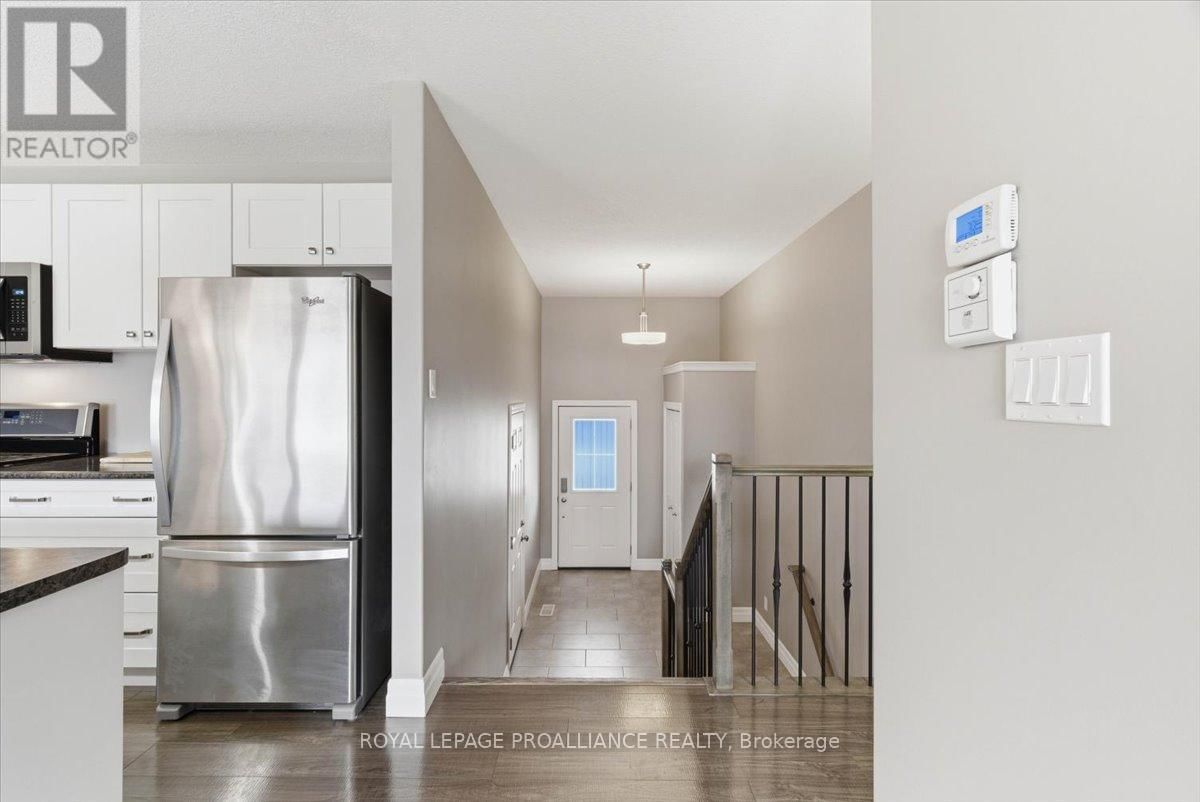 68 CORTLAND CRESCENT Image 7