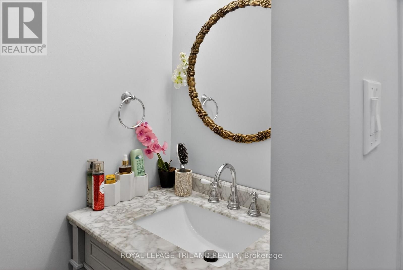 112 CLARENDON CRESCENT Image 14