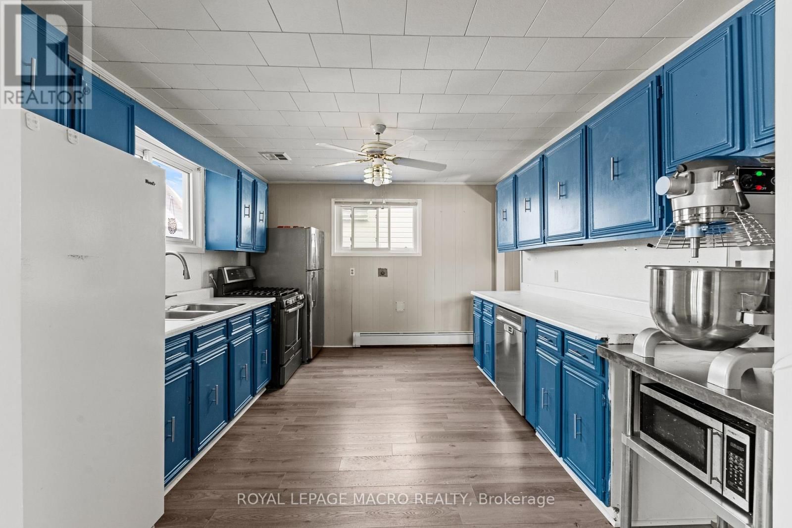 205 MITCHELL STREET Image 14