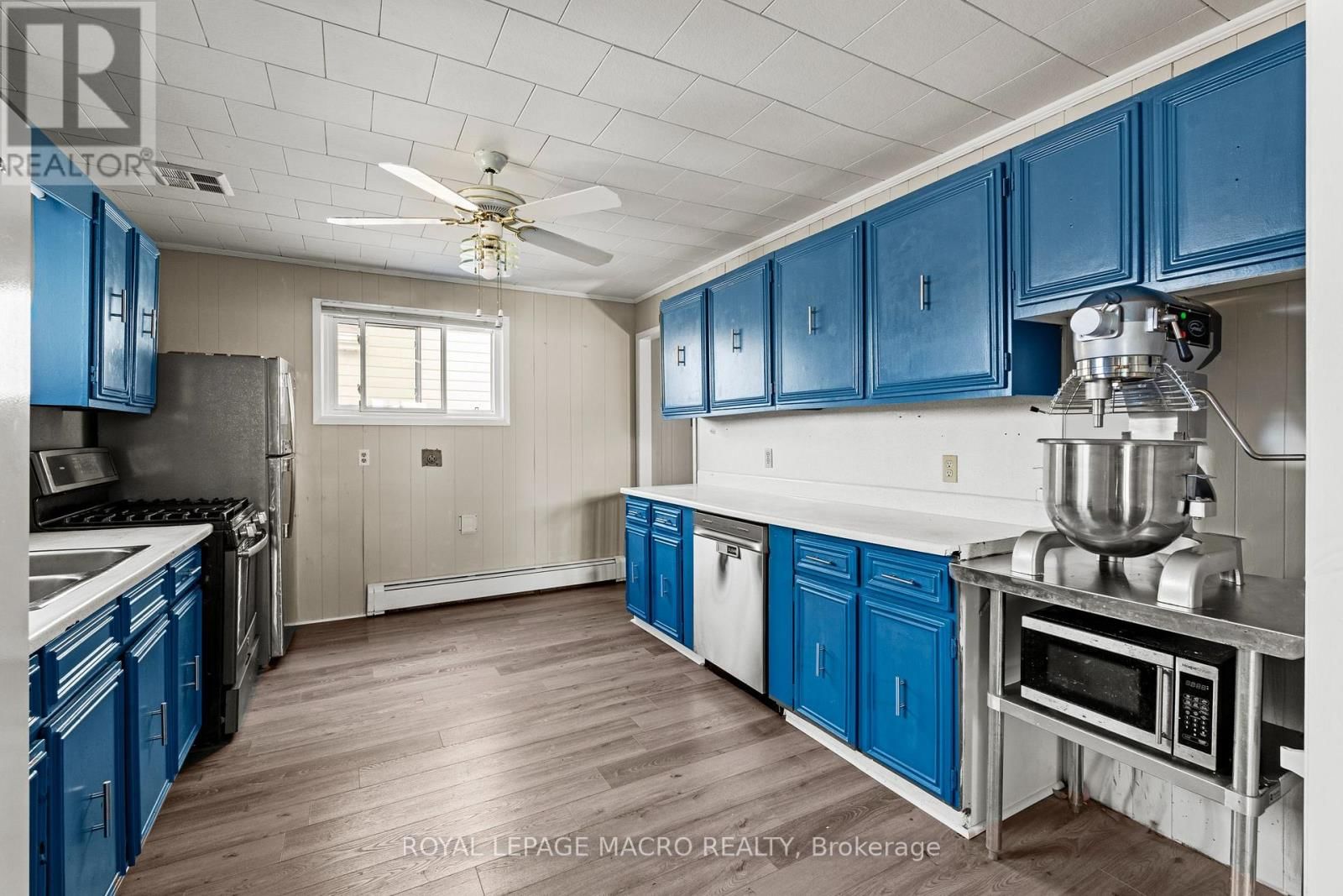 205 MITCHELL STREET Image 15