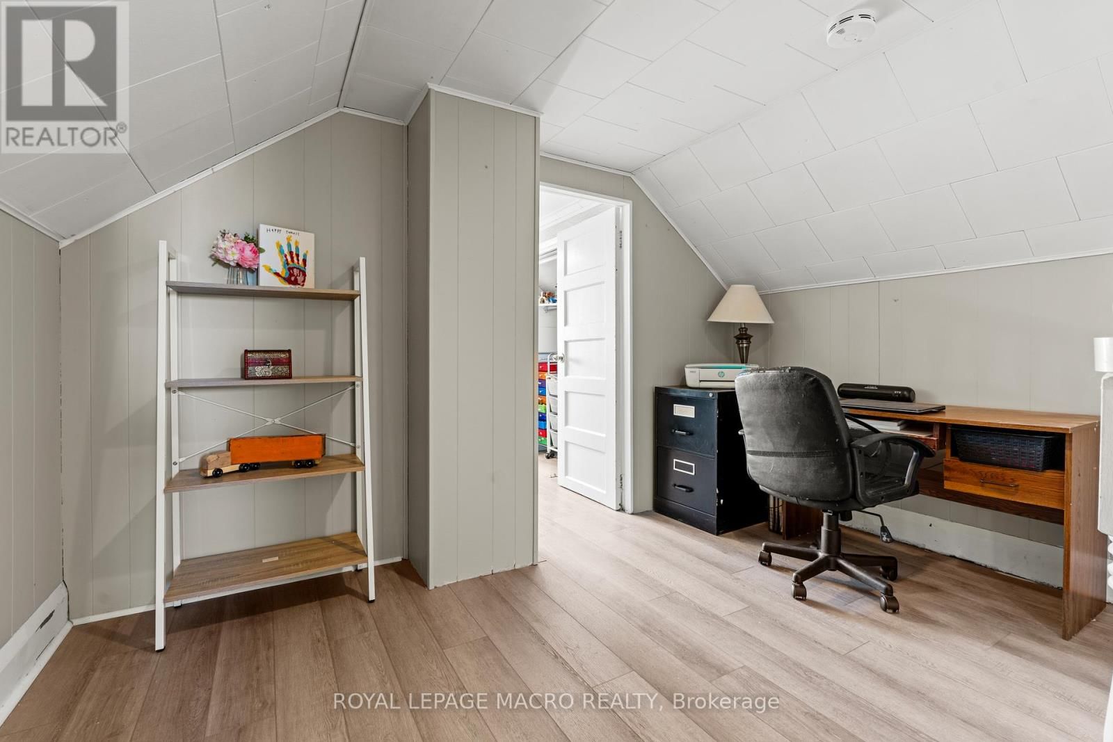 205 MITCHELL STREET Image 19