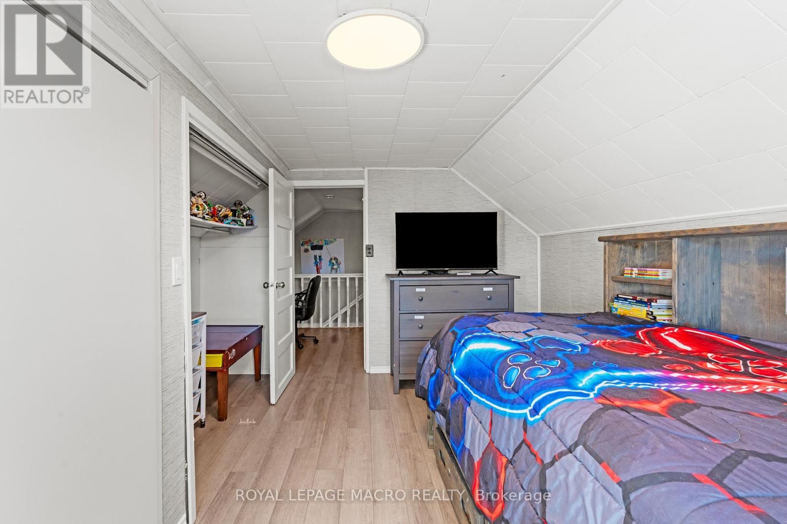 205 MITCHELL STREET Image 24