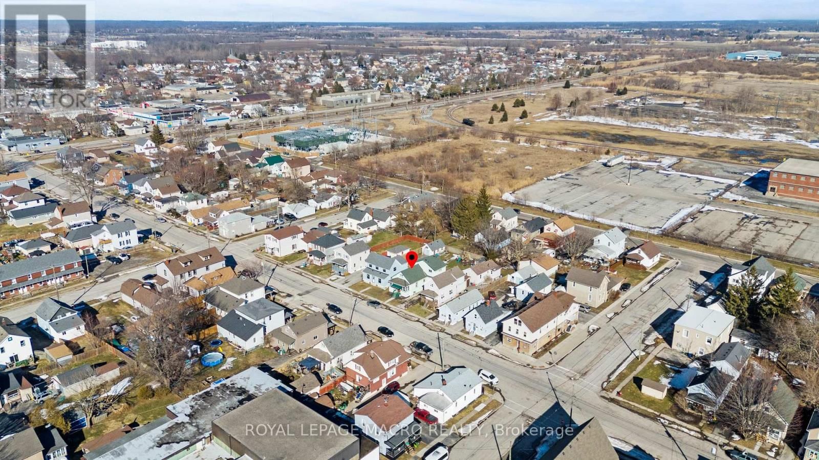 205 MITCHELL STREET Image 33