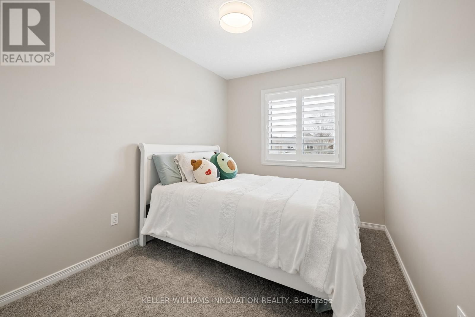 951 ZELLER CRESCENT Image 26