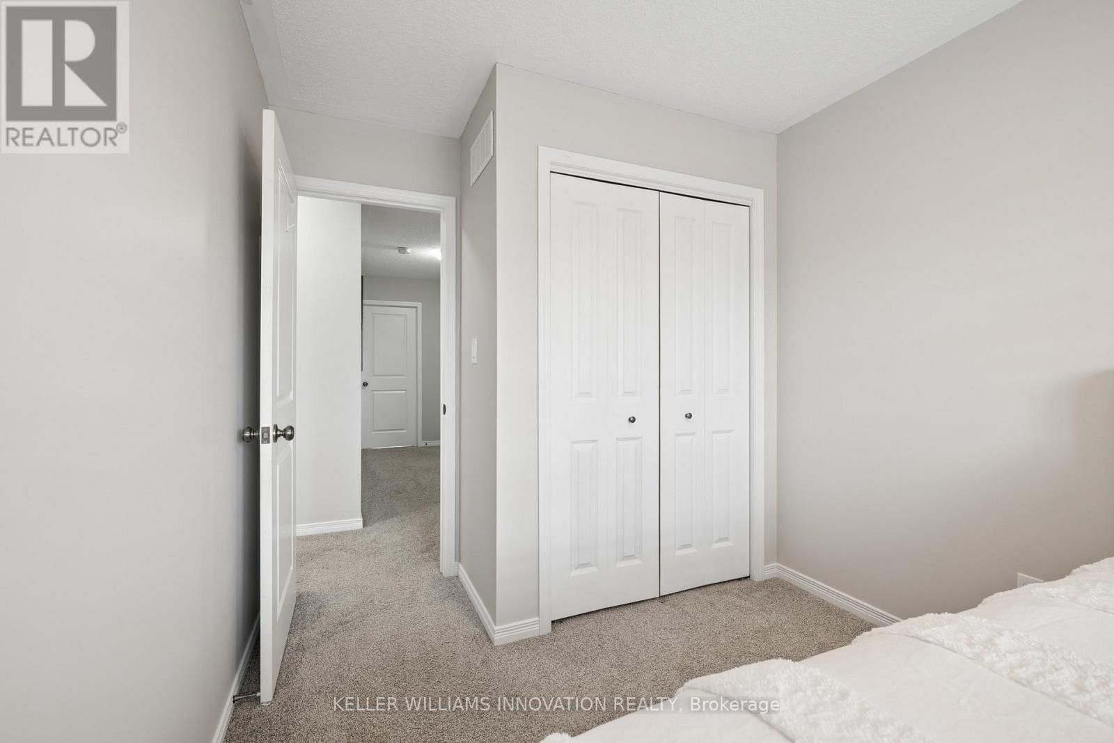 951 ZELLER CRESCENT Image 27