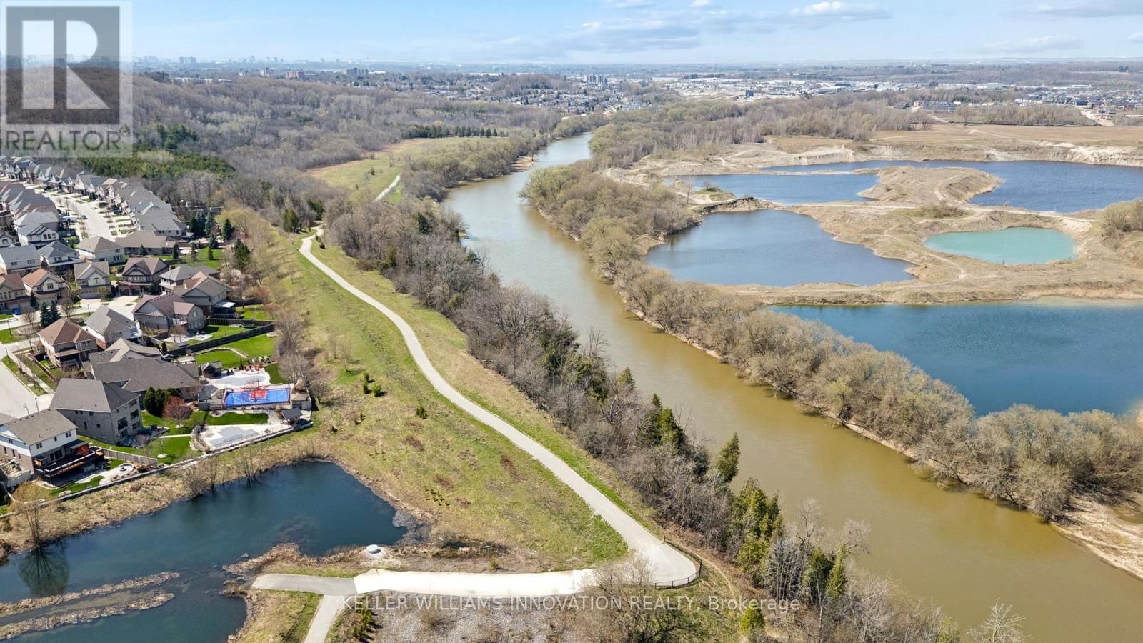 951 ZELLER CRESCENT Image 38