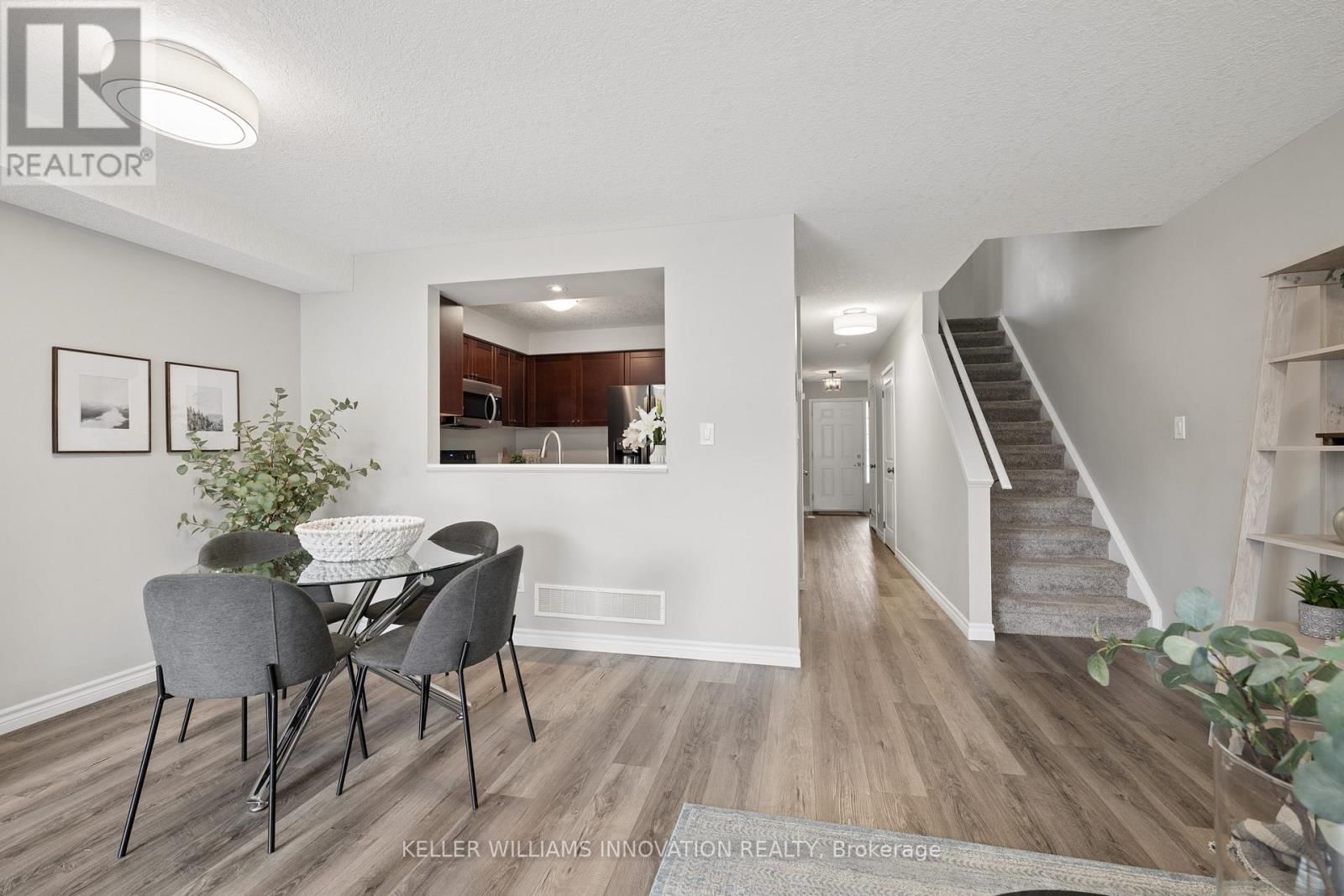 951 ZELLER CRESCENT Image 6