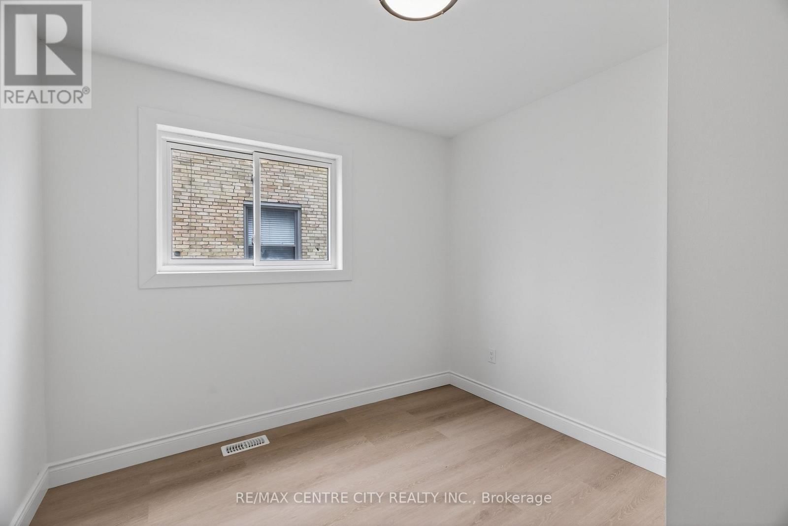 139 MAMELON STREET Image 11