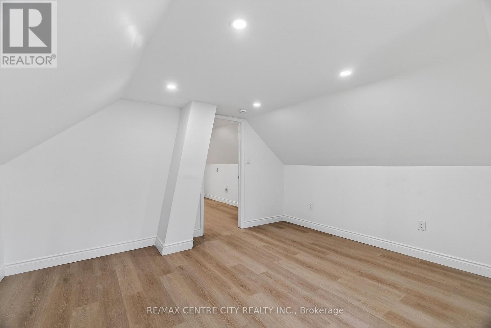 139 MAMELON STREET Image 27