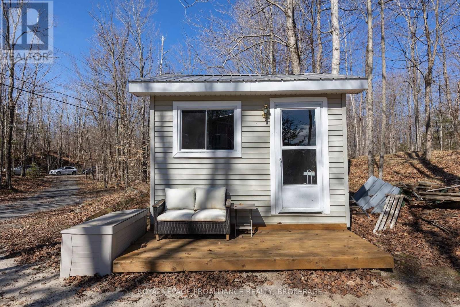 1077 COUNTRY LANE Image 10