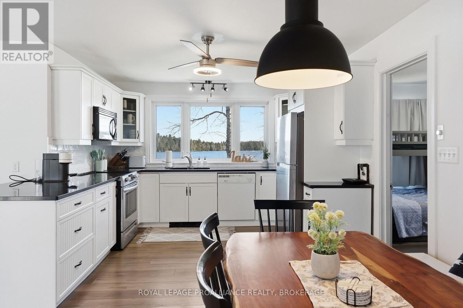 1077 COUNTRY LANE Image 17