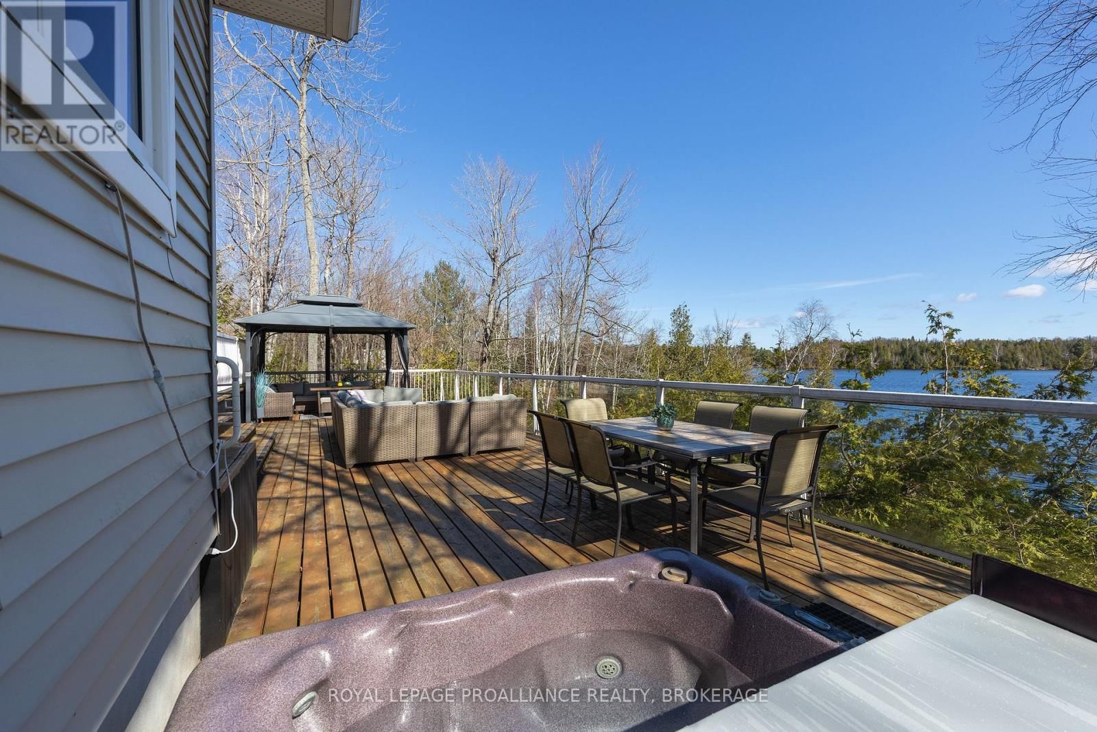 1077 COUNTRY LANE Image 23