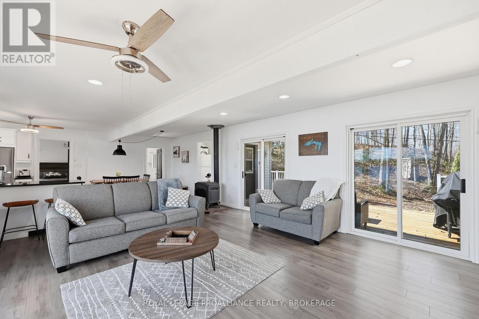 1077 COUNTRY LANE Image 28