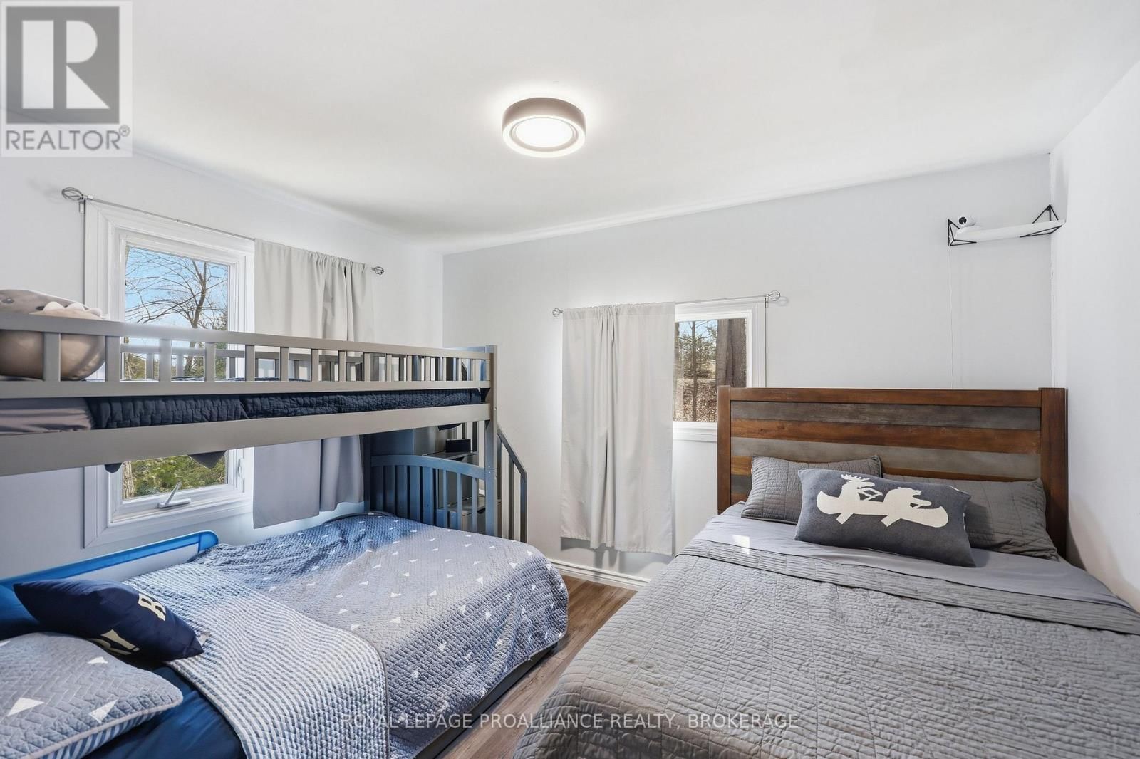 1077 COUNTRY LANE Image 30