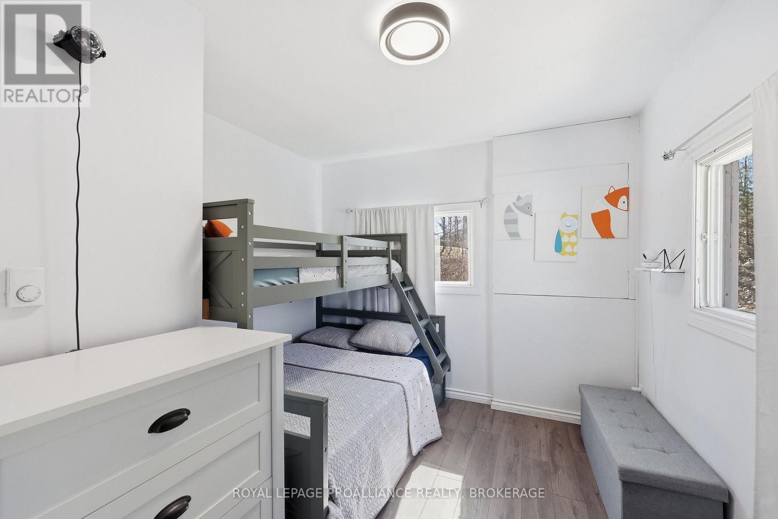 1077 COUNTRY LANE Image 31