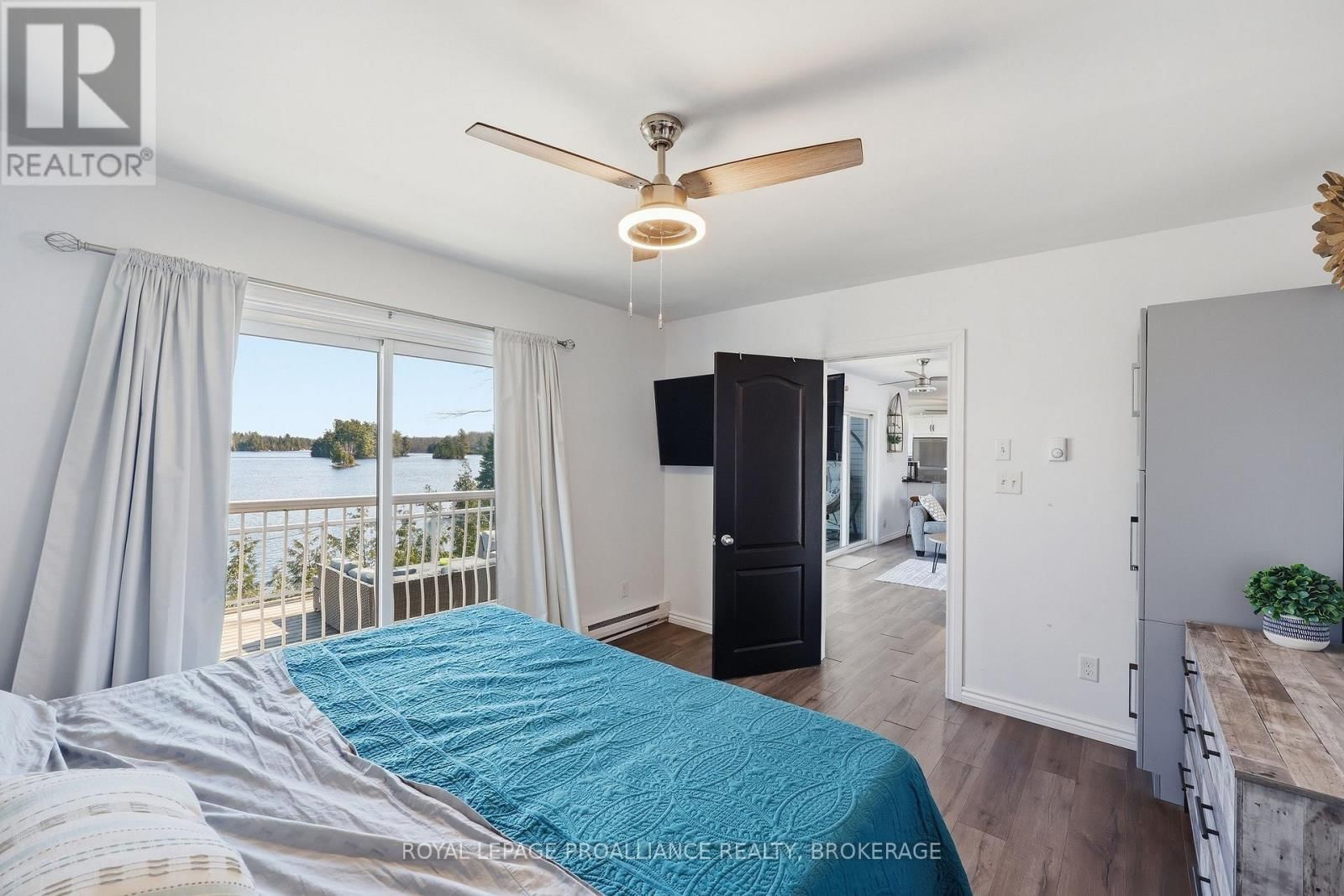 1077 COUNTRY LANE Image 38