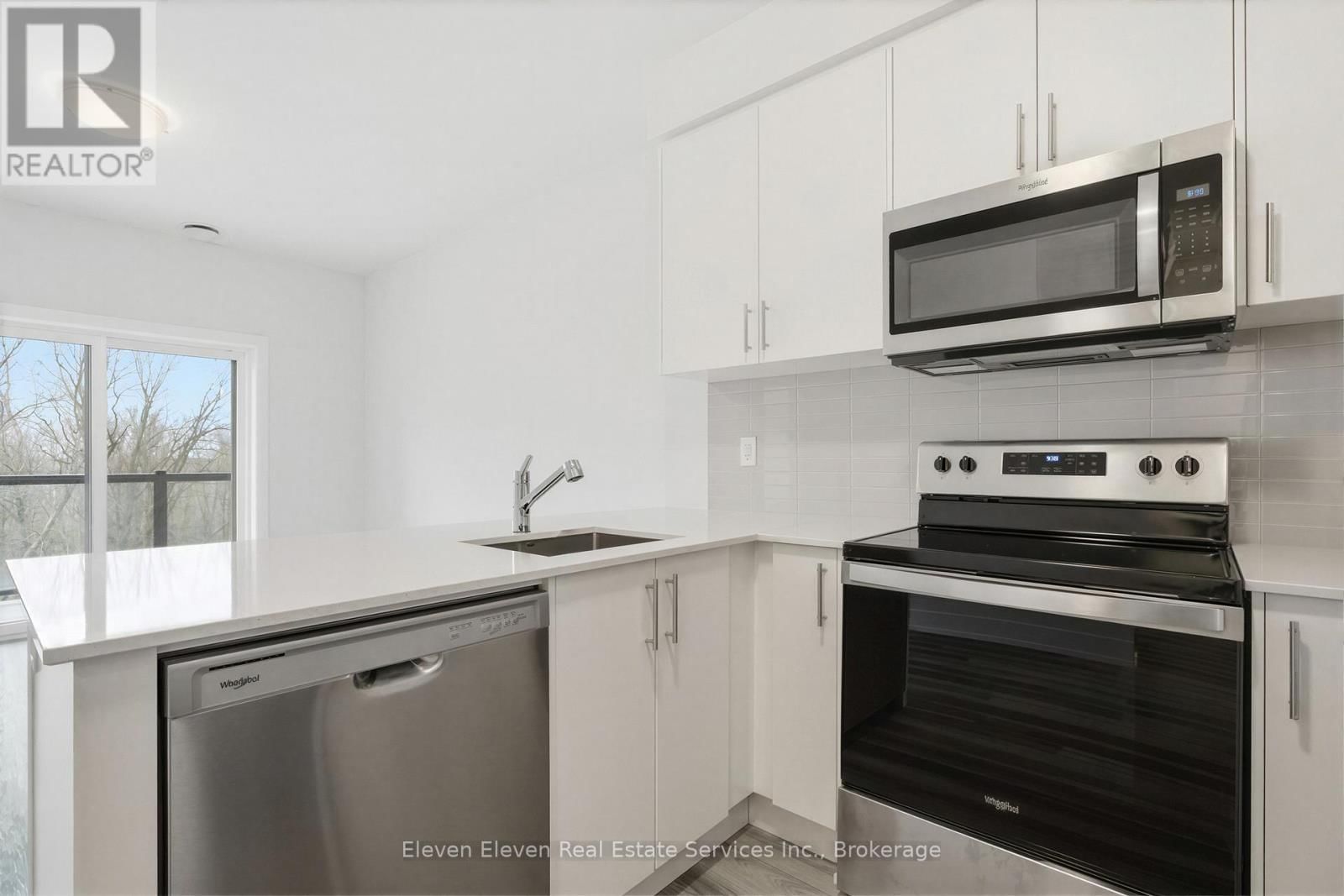 322 - 1100 LACKNER PLACE Image 11