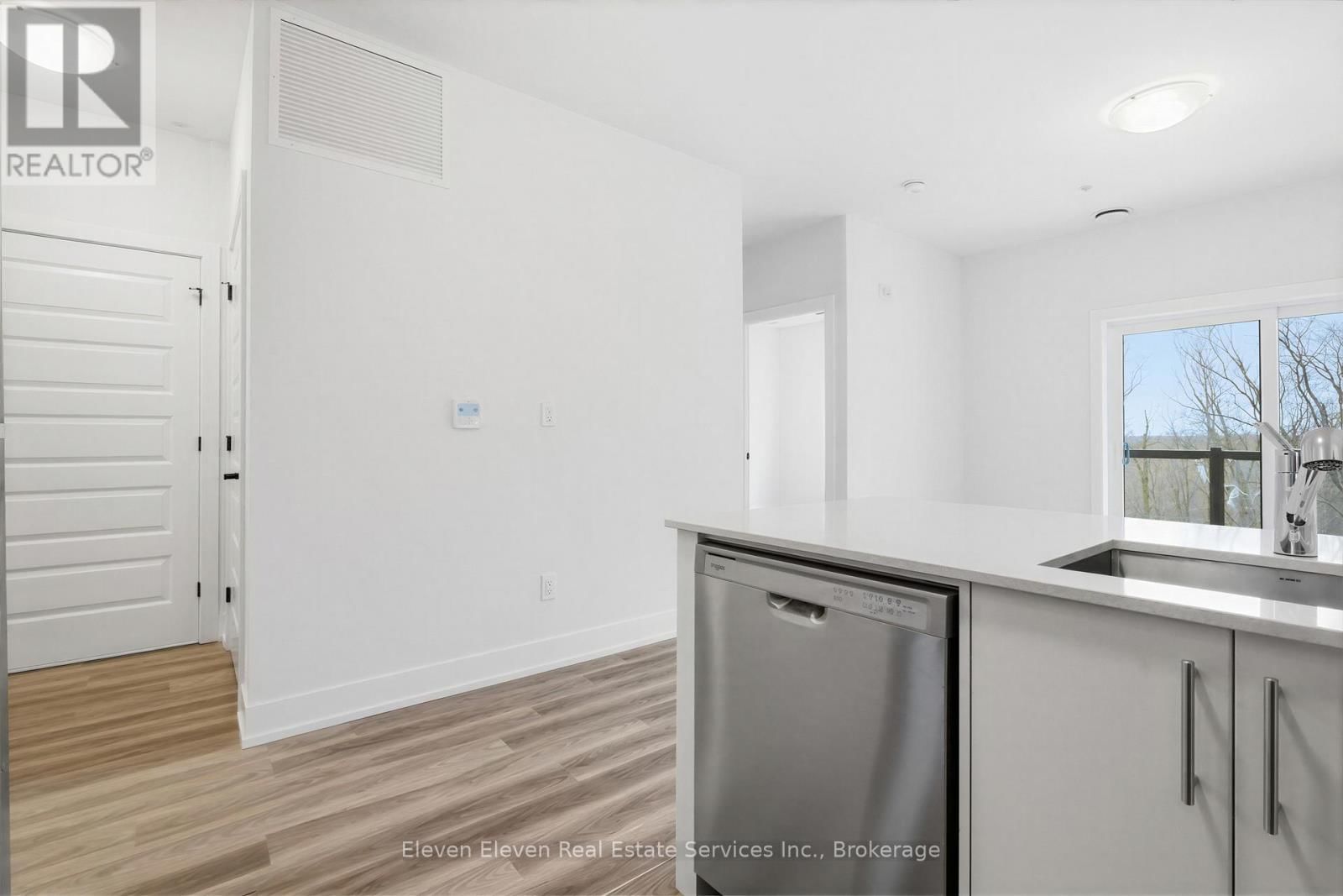 322 - 1100 LACKNER PLACE Image 13