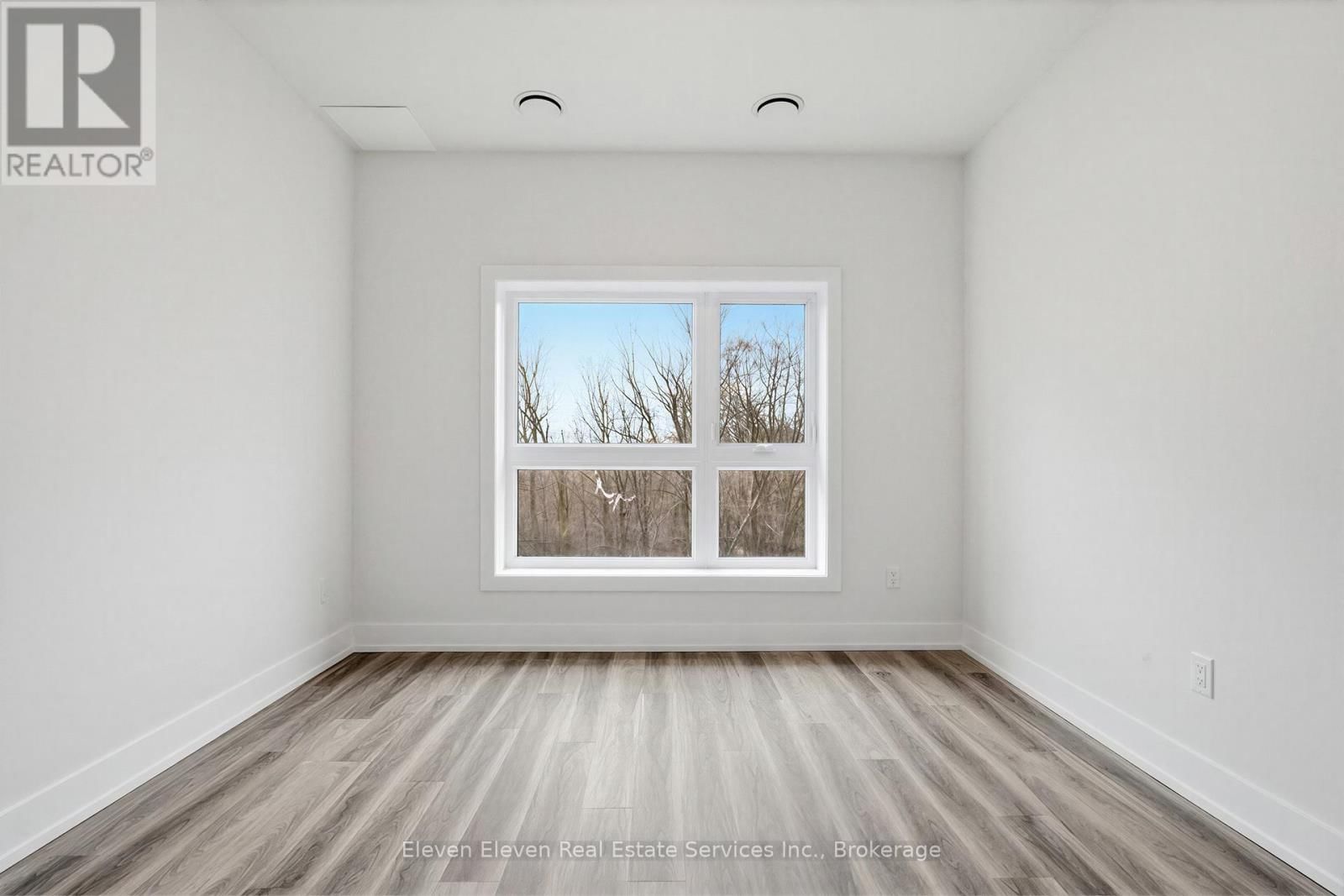 322 - 1100 LACKNER PLACE Image 22