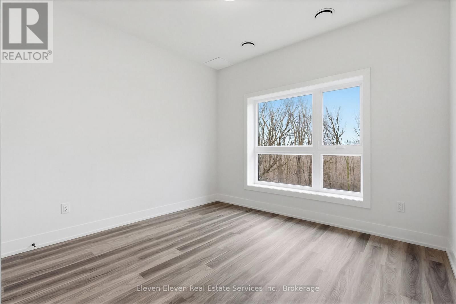 322 - 1100 LACKNER PLACE Image 7