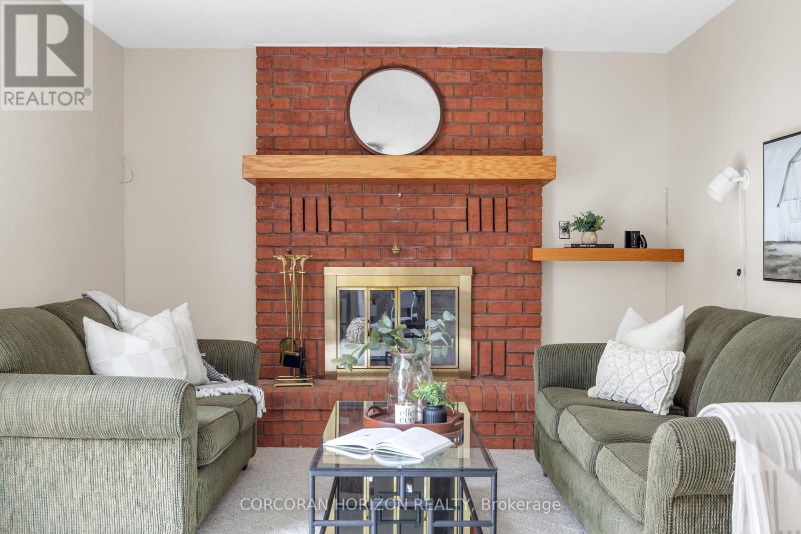 318 BURNETT AVENUE Image 15