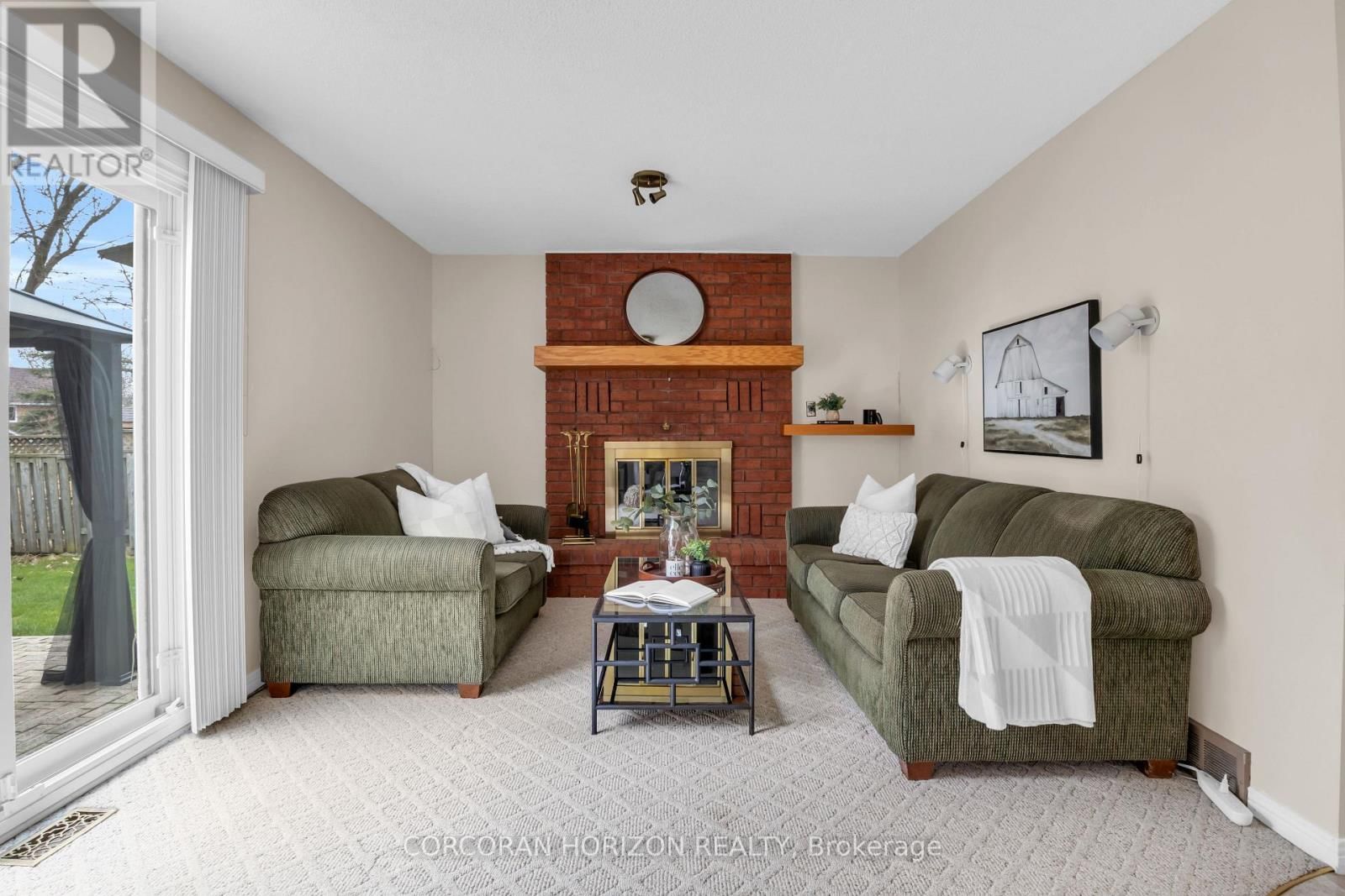 318 BURNETT AVENUE Image 16