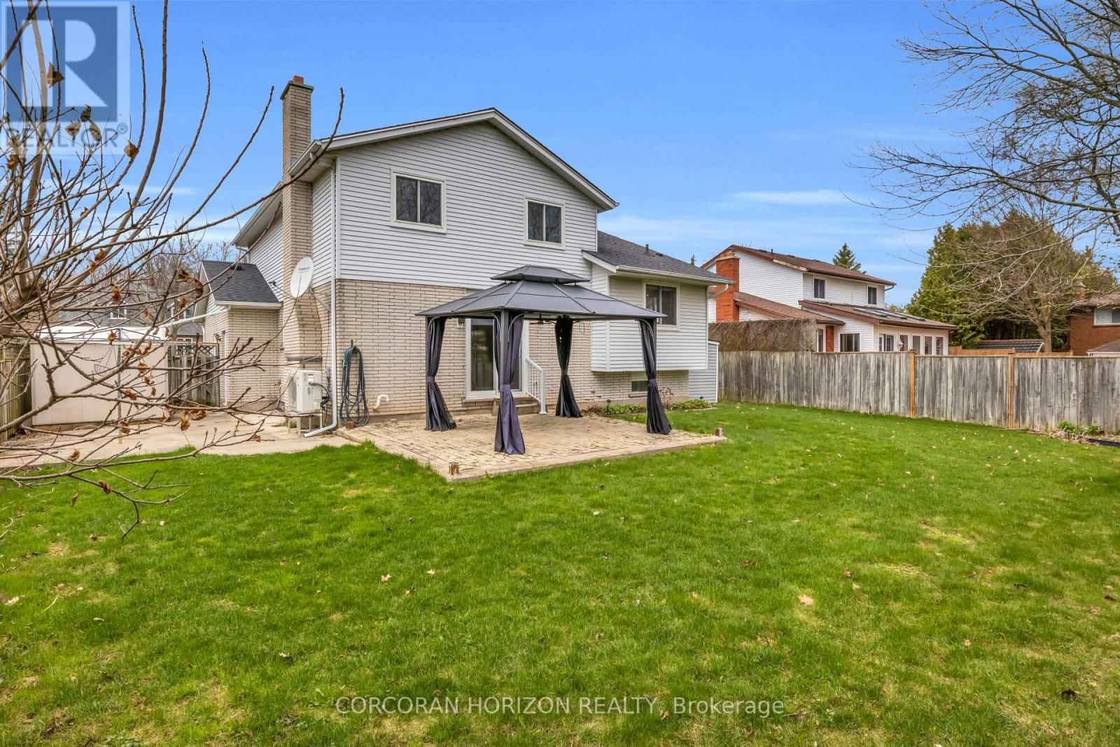 318 BURNETT AVENUE Image 36