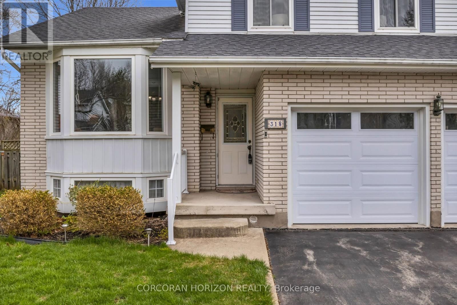 318 BURNETT AVENUE Image 4