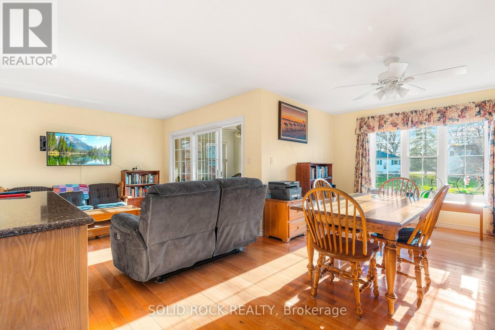 26 REGENCY PLACE Image 20