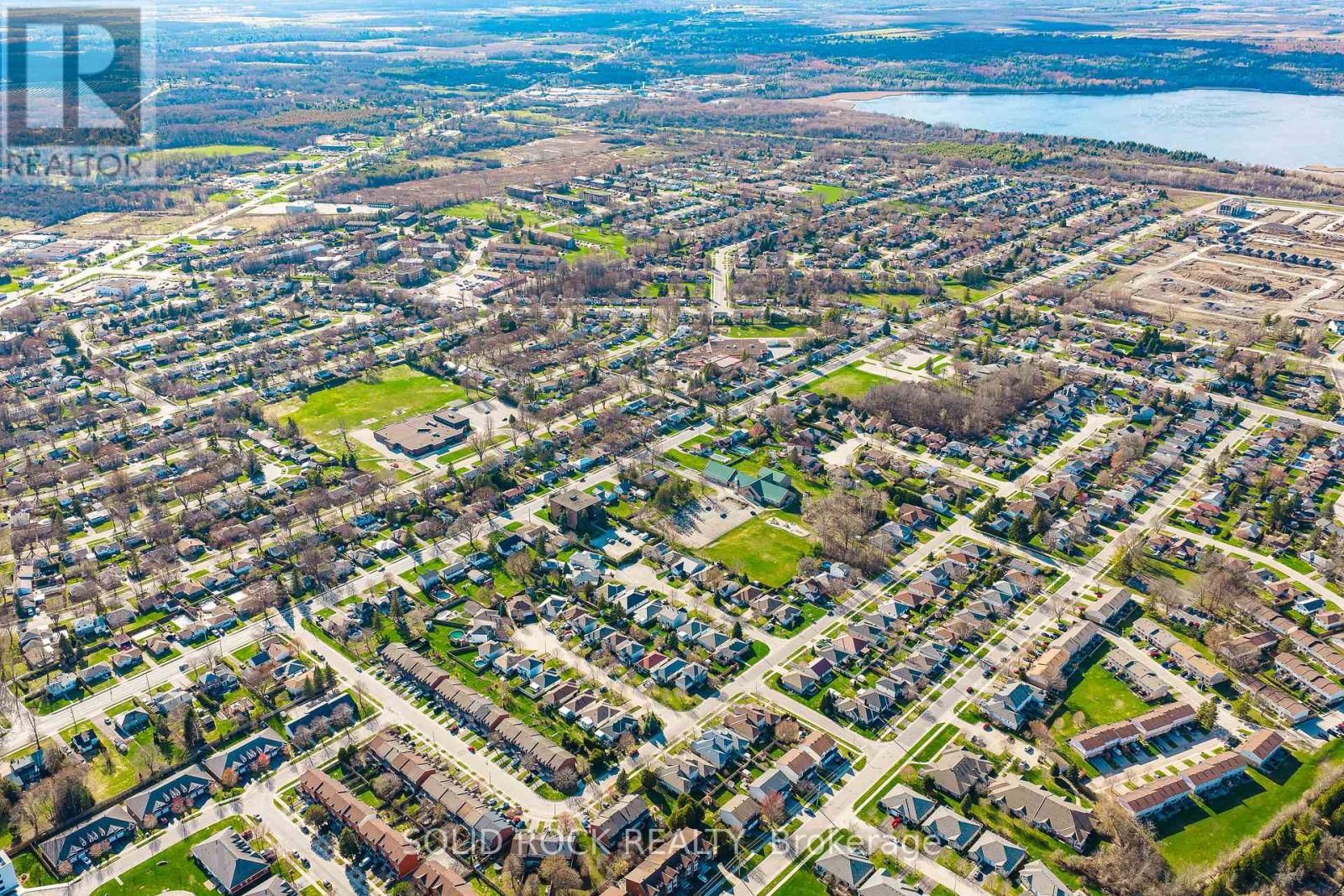 26 REGENCY PLACE Image 38