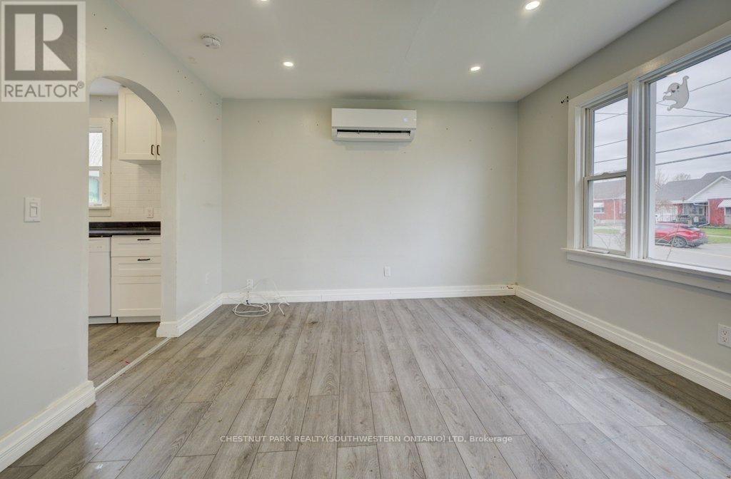 37 CATHERINE STREET Image 11