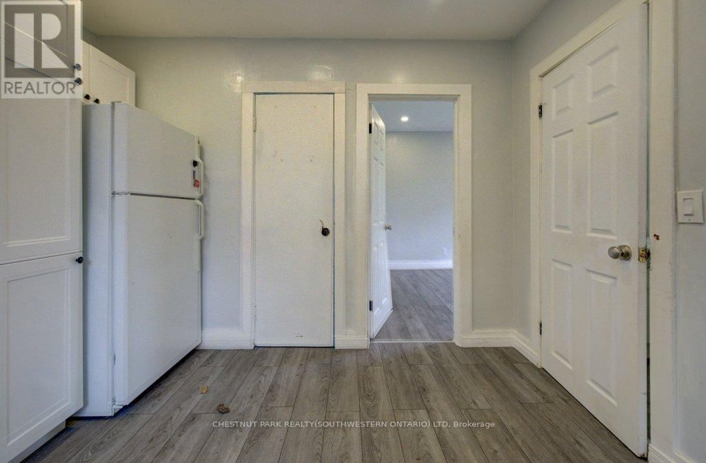 37 CATHERINE STREET Image 16