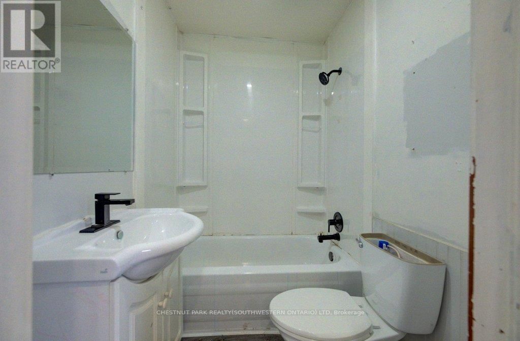 37 CATHERINE STREET Image 19