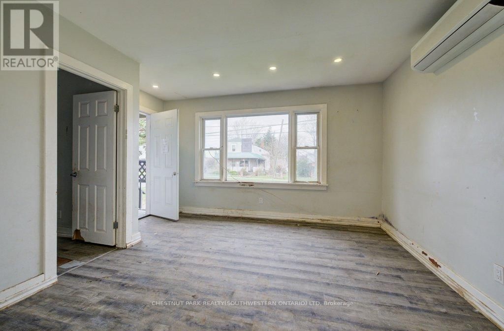 37 CATHERINE STREET Image 21