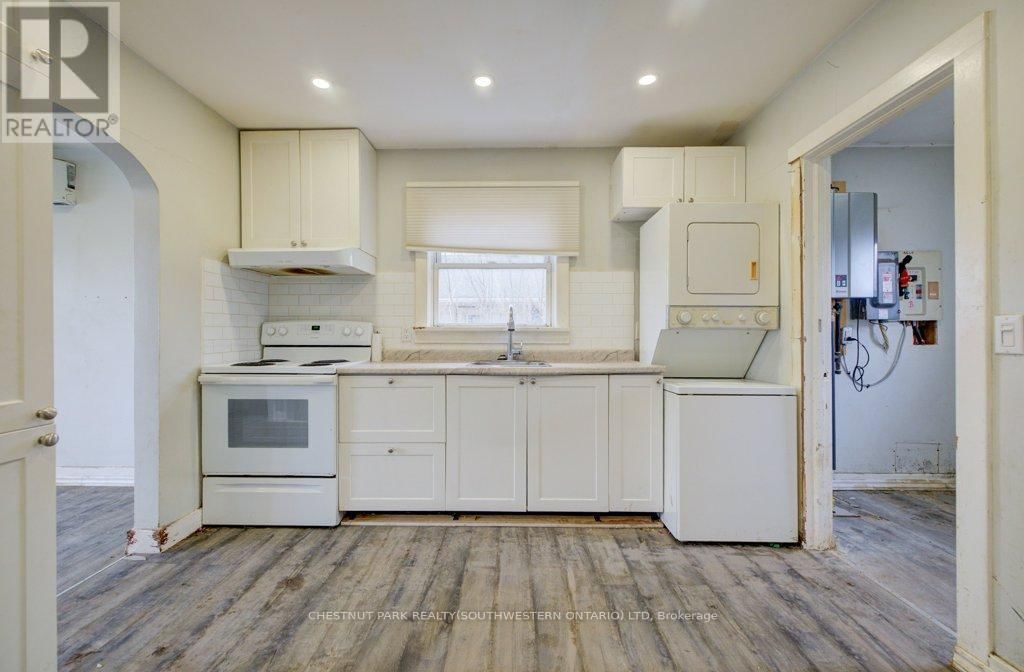 37 CATHERINE STREET Image 26