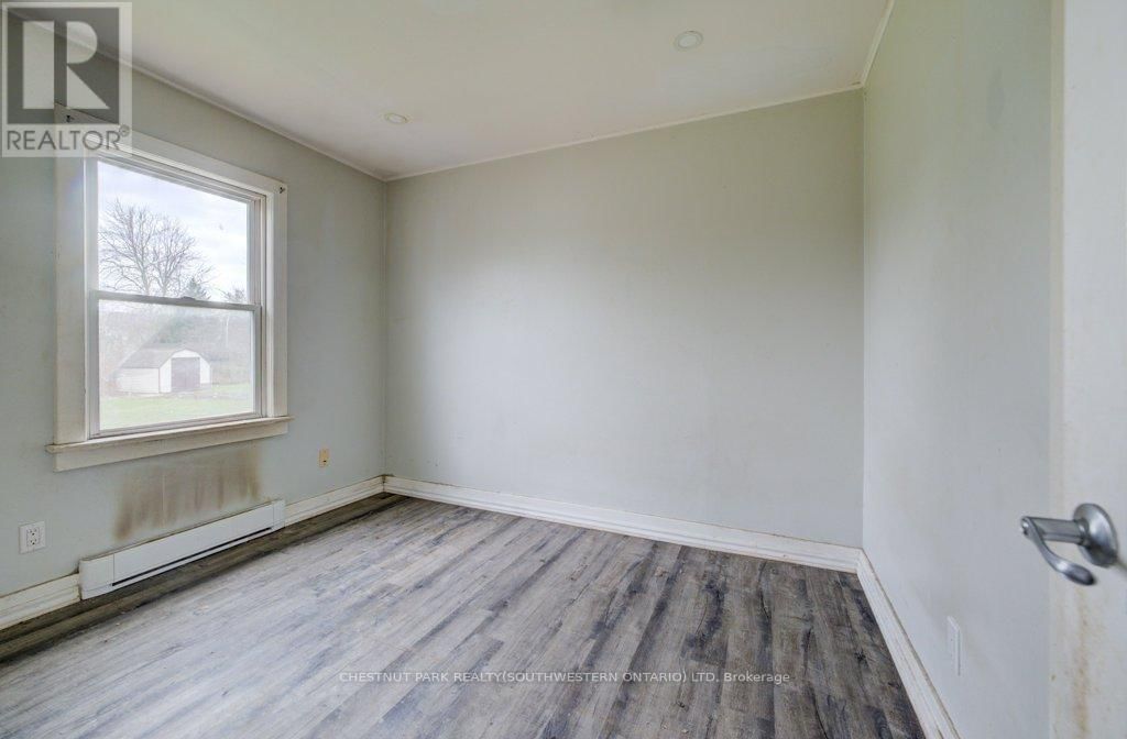 37 CATHERINE STREET Image 28