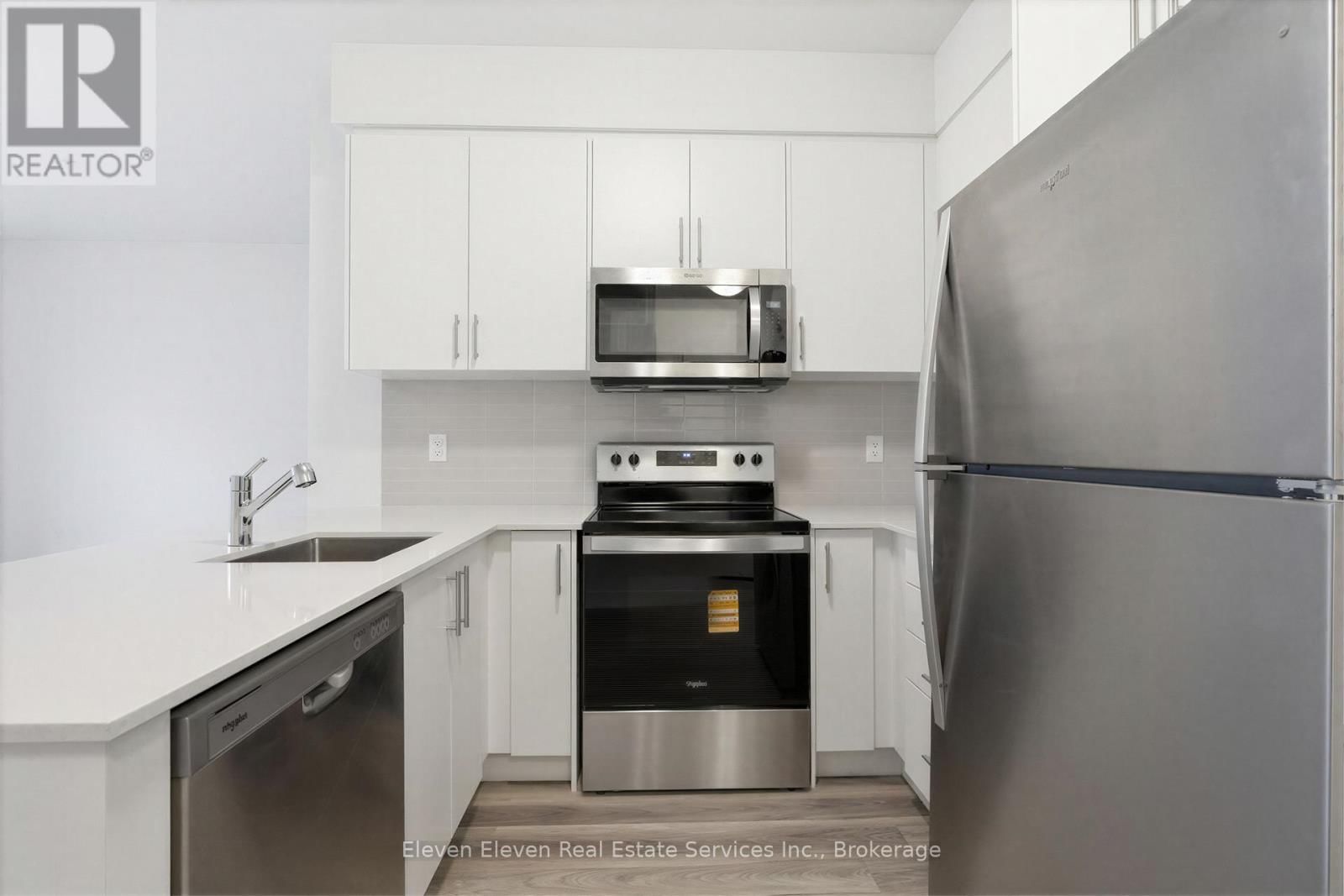 220 - 100 LACKNER PLACE Image 10